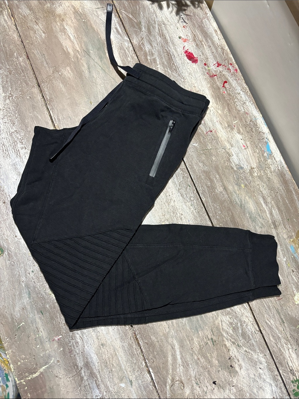Alo Yoga Urban Moto Sweatpants in black